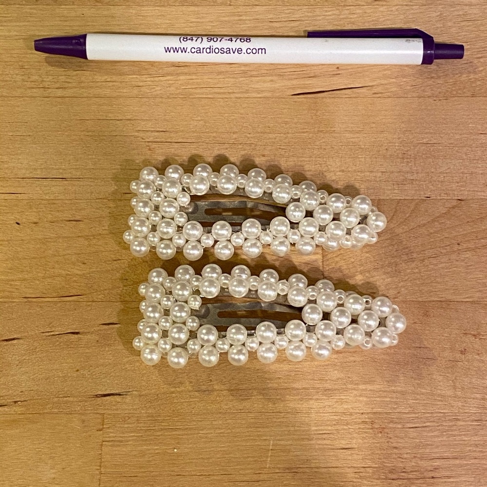 Hair clips - Picture 2 of 2